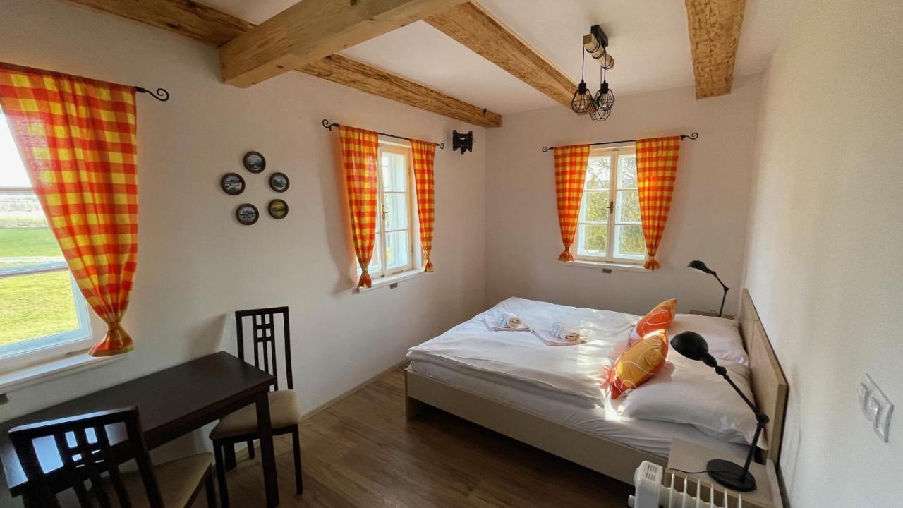 Penzion Pod Devítkou Hřensko Exterior foto